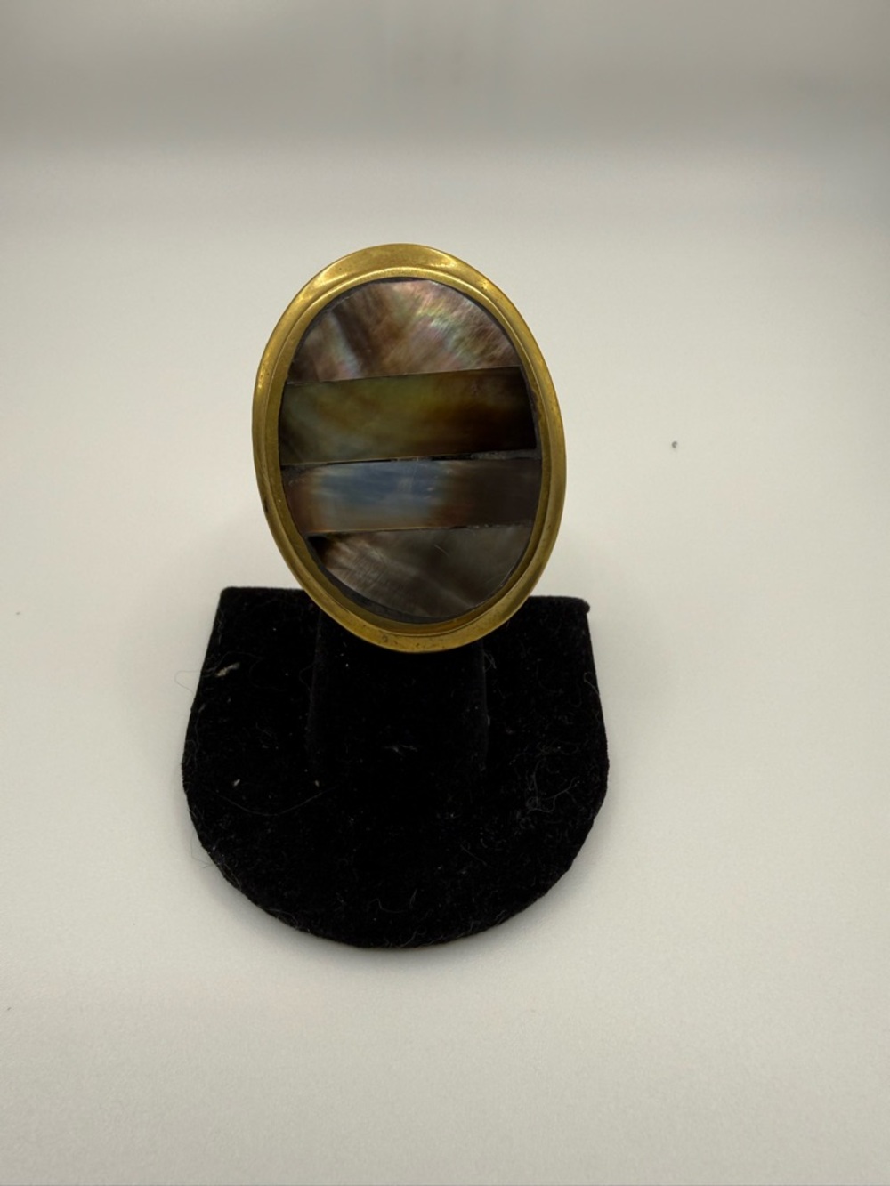 Oval Mother-of-Pearl Inlay Ring with Brass Frame - Iridescent